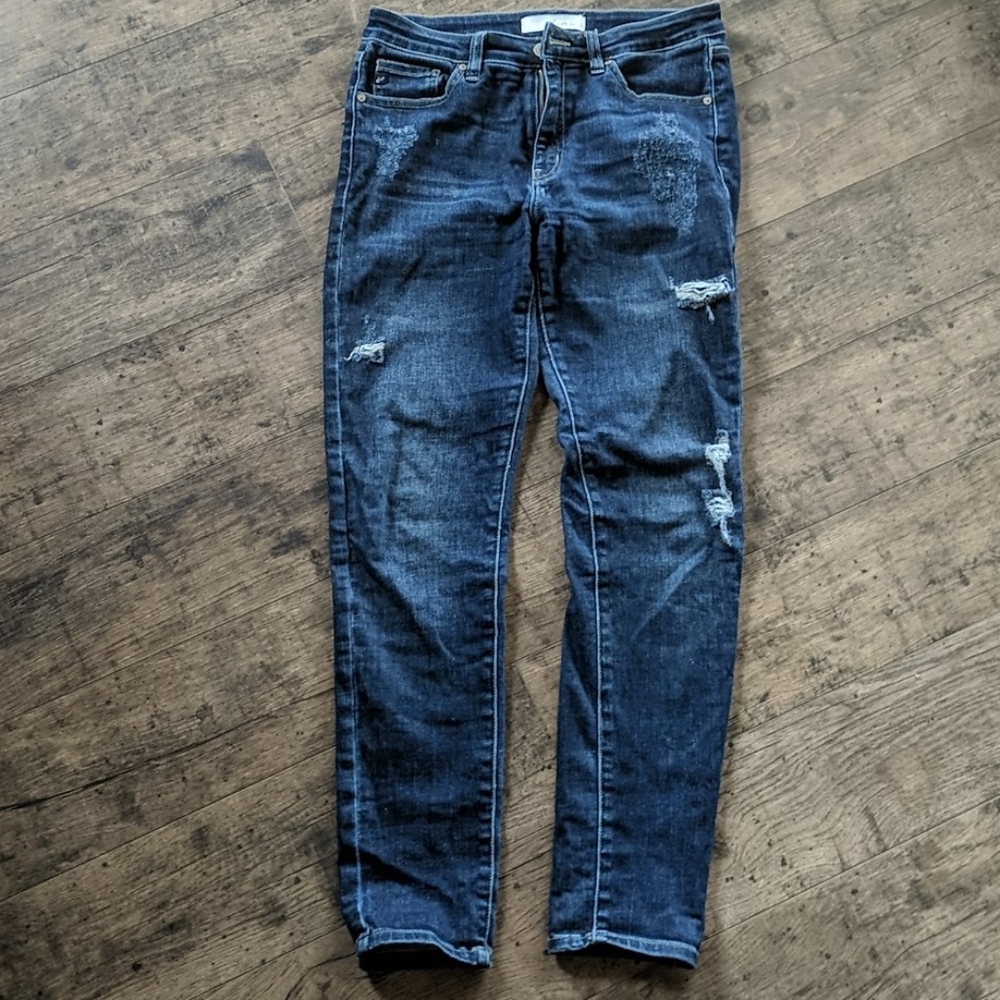 KanCan Distressed jeans